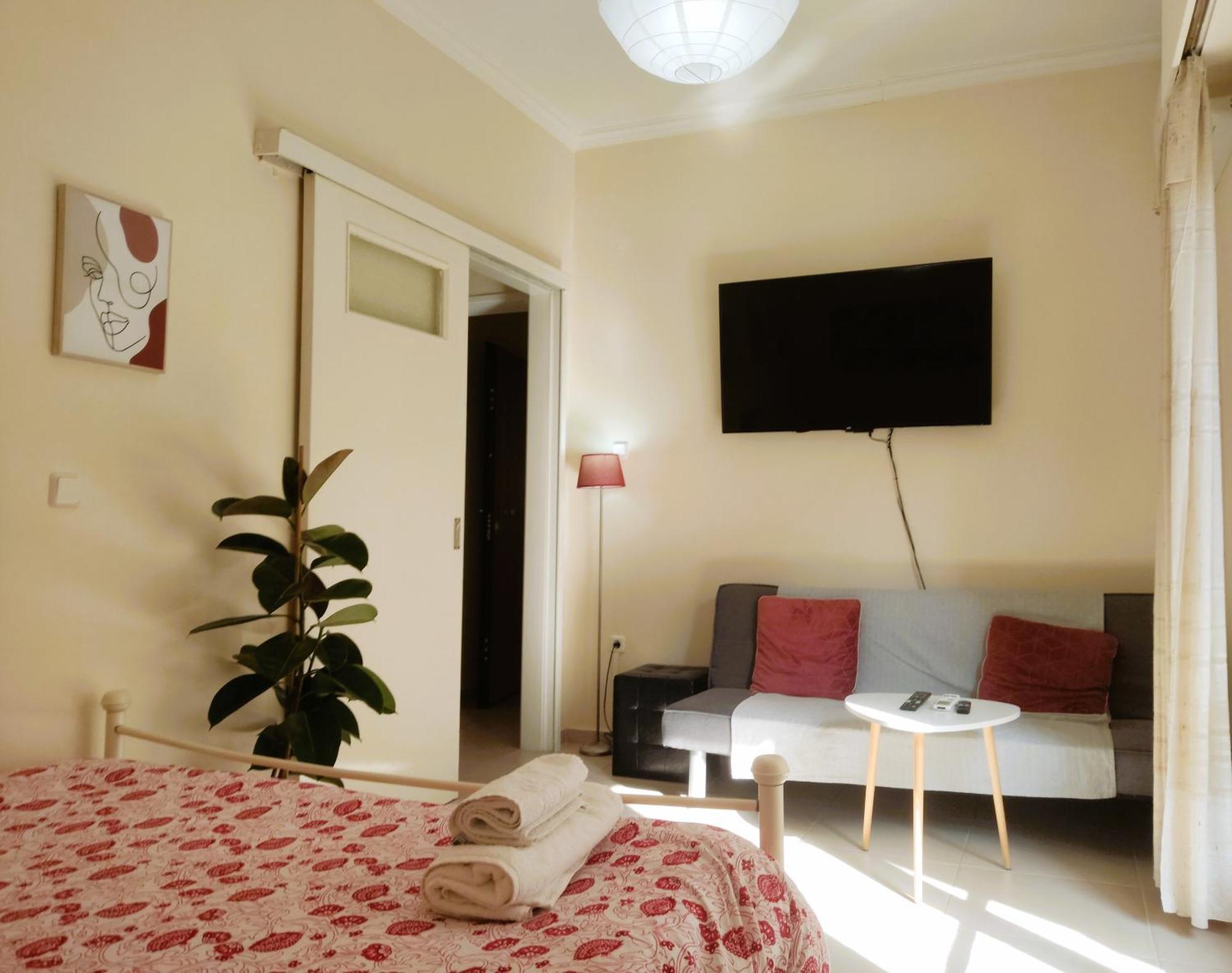 Next To Metro! Bright Apartment With Fully Equipped Kitchen Athen Eksteriør billede