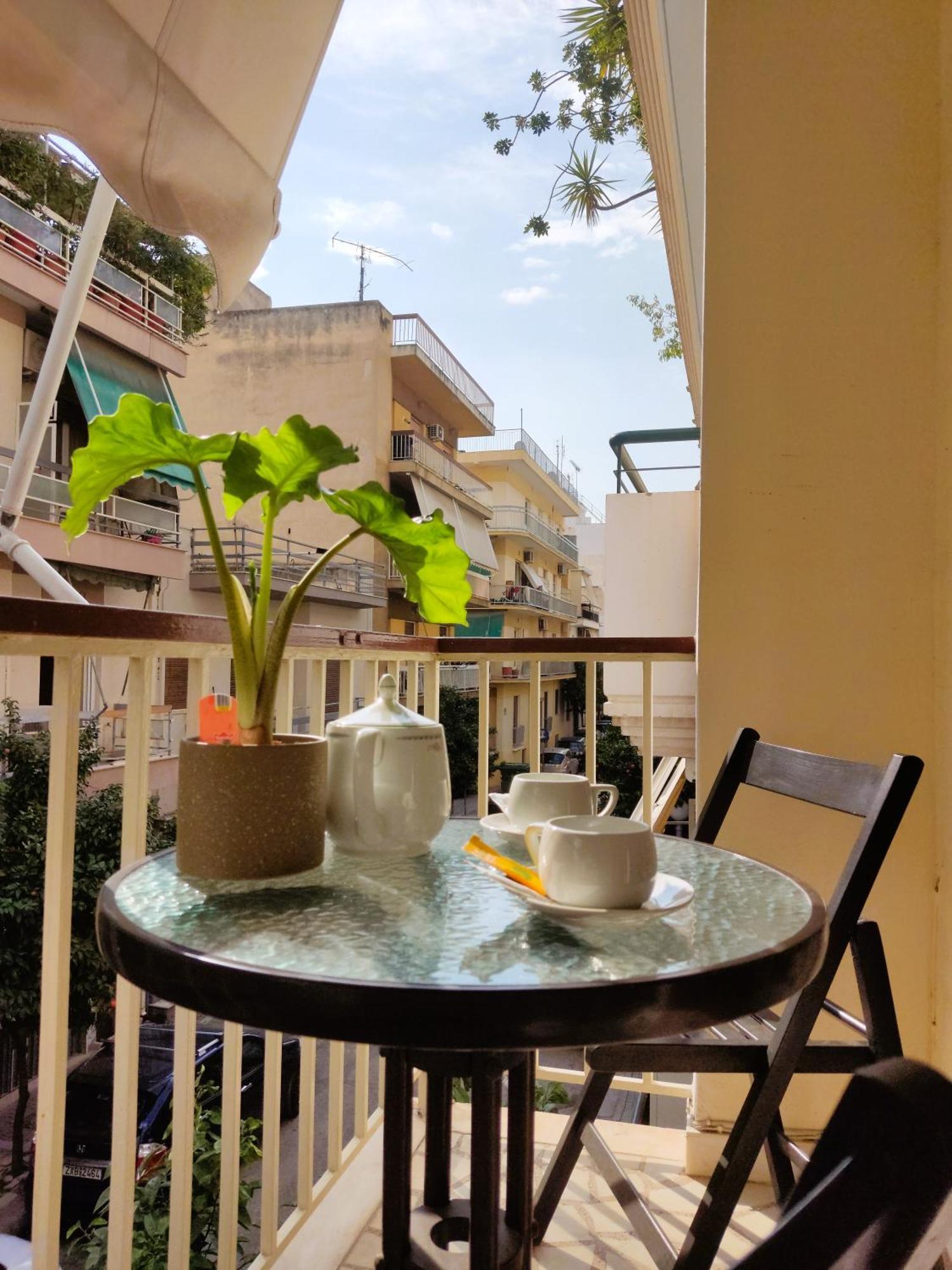 Next To Metro! Bright Apartment With Fully Equipped Kitchen Athen Eksteriør billede